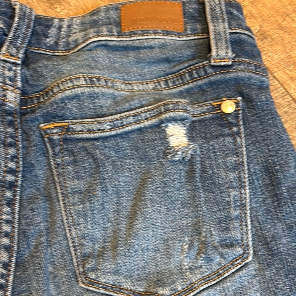 Judy Blue Distressed Blue Jean Shorts - Picture 3 of 8